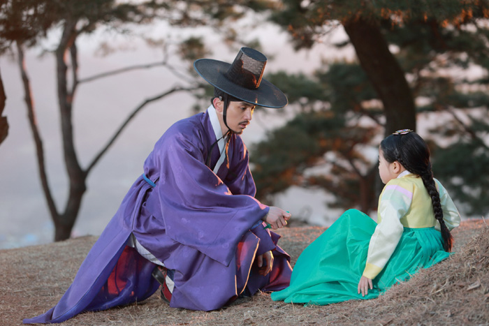 Lee Dong Wook vai Choi Won và  Kim Yoo Bin vai Choi Rang