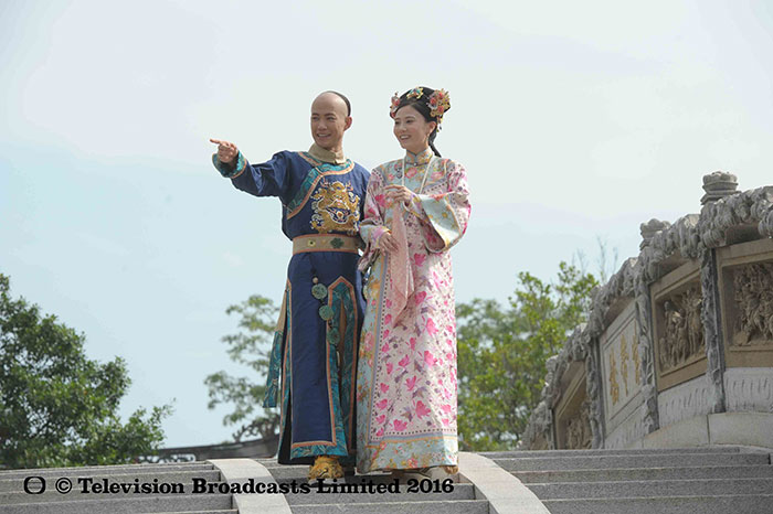 Ngao Gia Niên (vai Quang Tự) và Chu Thần Lệ (vai Trân Phi) trong phim "Mạt đại ngự y"